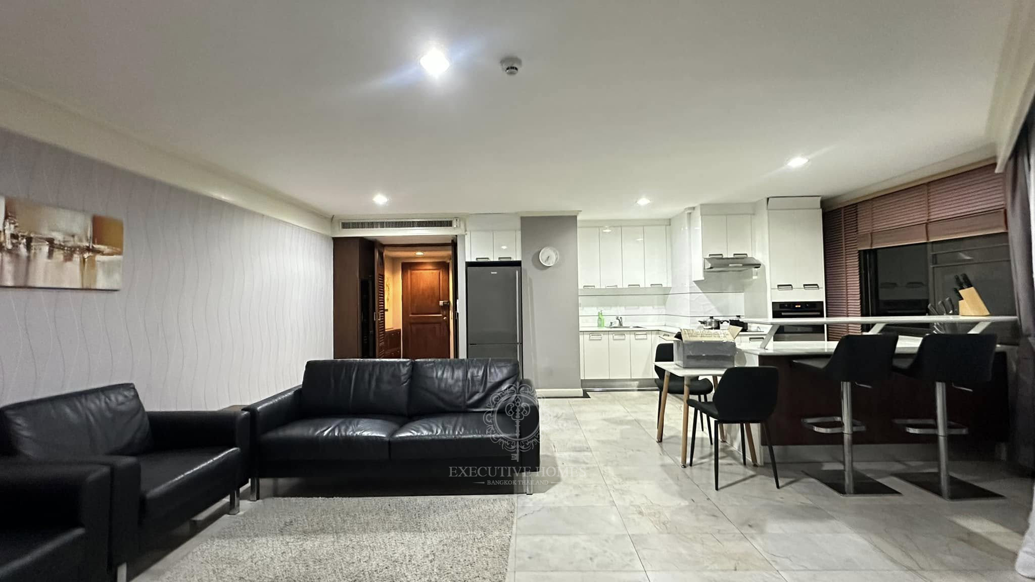 Lake Avenues condo